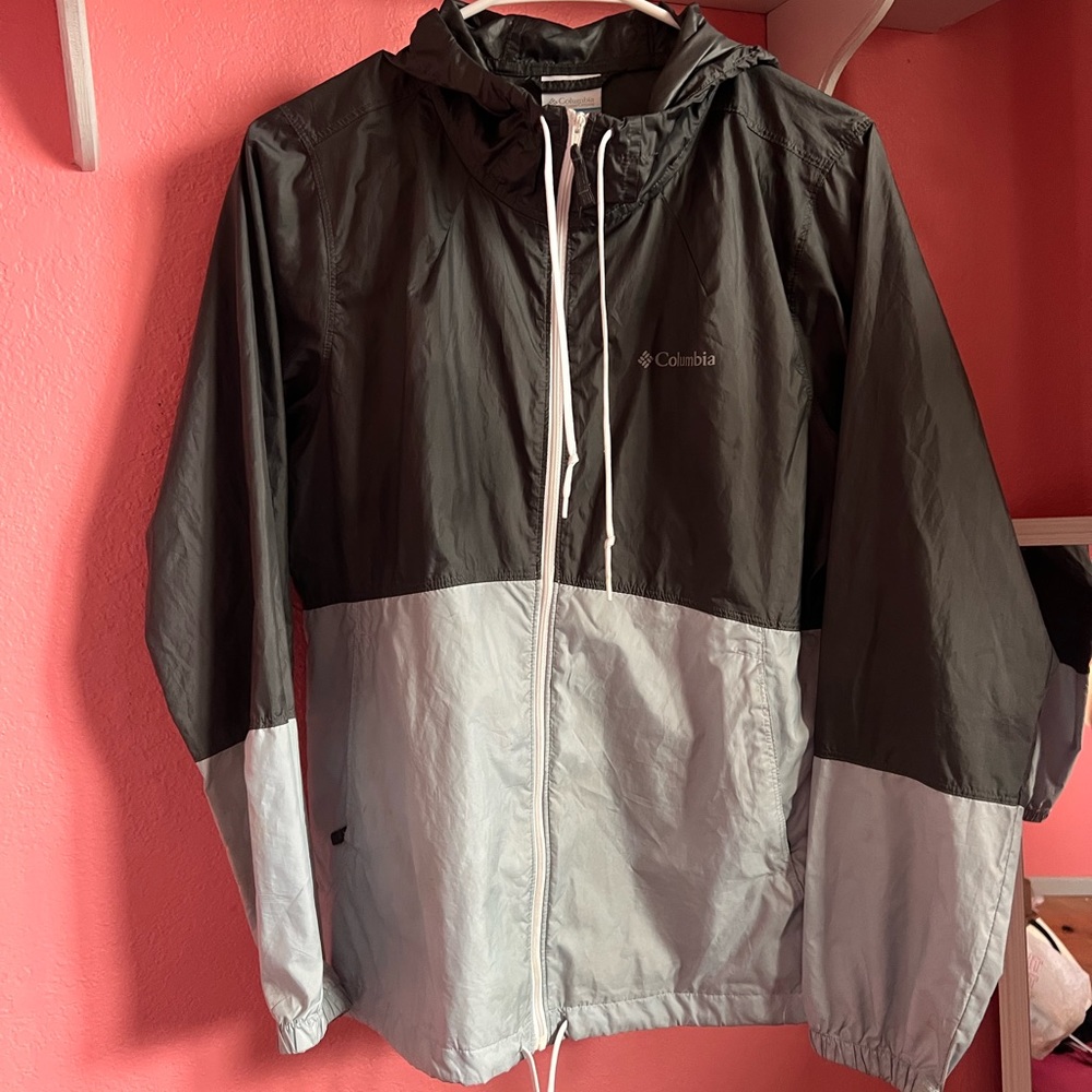 Columbia Women’s Windbreaker/ rain jacket